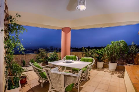 View (from property/room), Balcony/Terrace