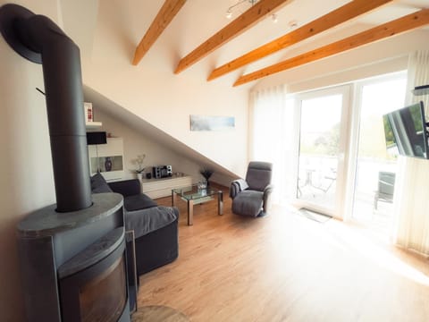 TV and multimedia, Living room, Photo of the whole room, Seating area, flat iron