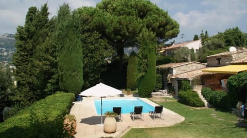 Authentic & Atypical house - Vence Bed and Breakfast in Saint Paul de Vence