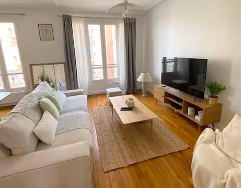 Appartement lumineux à Levallois, proche métro & Paris Apartment in Levallois-Perret