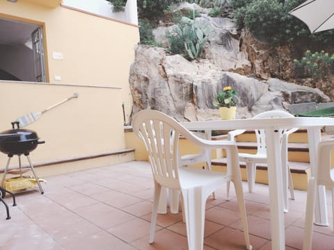BBQ facilities, Garden, Garden, Dining area