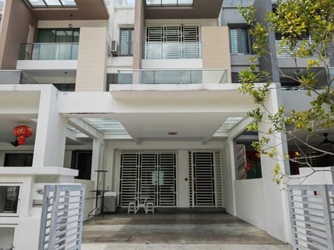 Property building, Facade/entrance