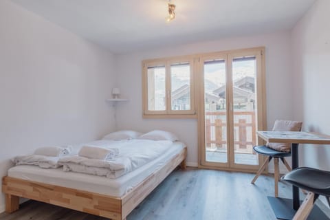 Bed, Balcony/Terrace, Dining area, Bedroom