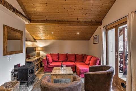 Communal lounge/ TV room, TV and multimedia, Living room, Seating area