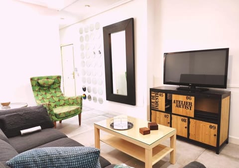 Communal lounge/ TV room, TV and multimedia, Living room, Seating area