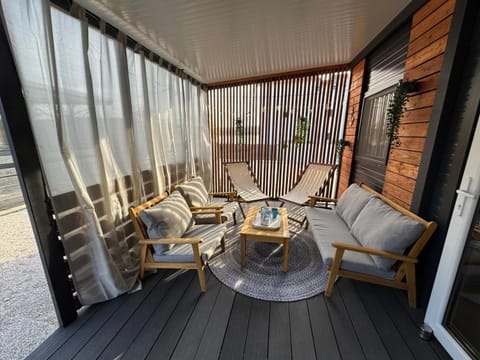 Patio, Day, View (from property/room), Balcony/Terrace, Living room, Seating area, sunbed