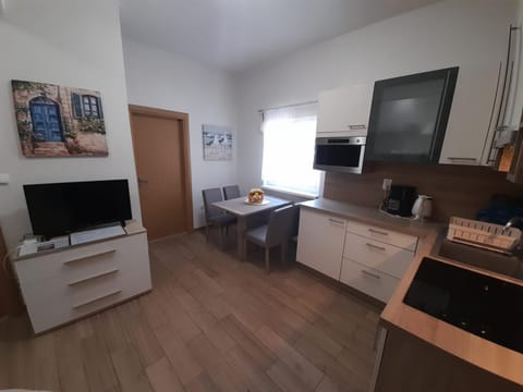 Apartment Jelena - cozy two bedroom apartment only 70m from the beach, Diklo - Zadar Apartment in Zadar