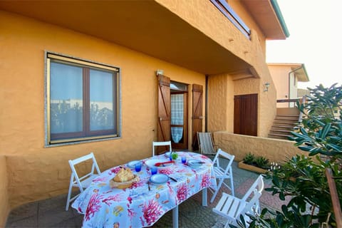 Property building, Patio, Dining area