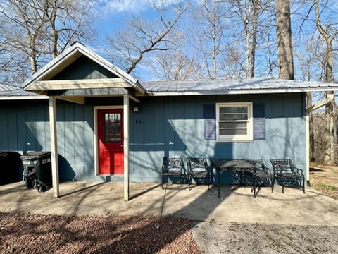 Cottage 14- Lees Ford Marina House in Lake Cumberland