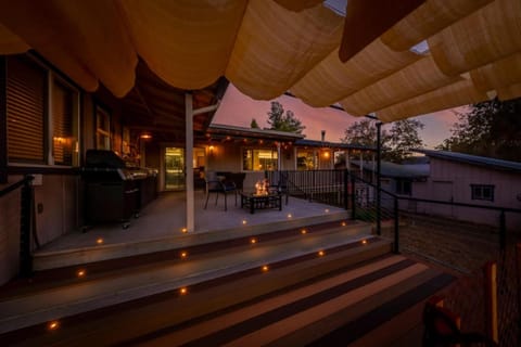 Patio, Night, Balcony/Terrace, Spa and wellness centre/facilities, Sunset