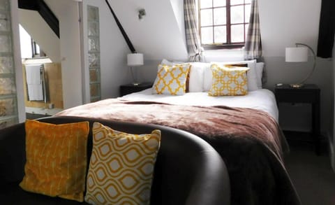 Bed, Bathroom, Bedroom