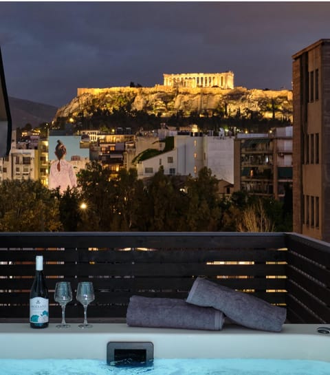 Hot Tub, City view, City view, Landmark view, Landmark view