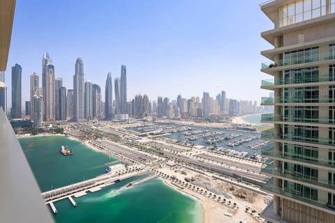 City view, Sea view
