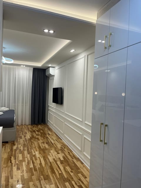 TV and multimedia, wardrobe