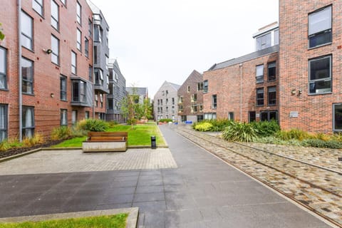 For Students Only Student Roost Tramways Chester Apartment in Chester