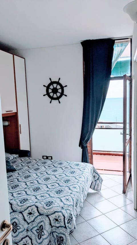 Casa Vacanze TANI' Intero appartamento sul mare Apartment in Deiva Marina