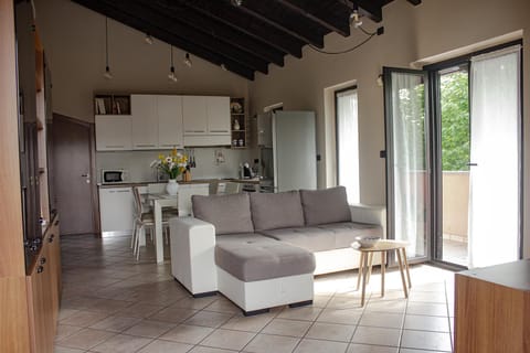 Kitchen or kitchenette, Living room