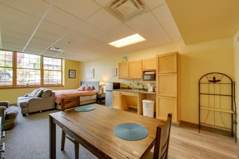 New Kensington Apt Near Parks Pets Welcome! Apartment in Allegheny River