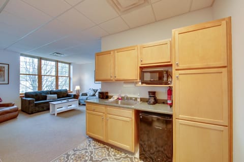 20 Mi to Dtwn Pittsburgh Pet-Friendly Apartment Apartment in Allegheny River