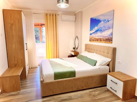 Bed, Photo of the whole room, Bedroom, wardrobe, air conditioner