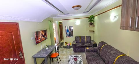 Communal lounge/ TV room, TV and multimedia, Living room, Seating area, Evening entertainment