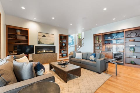 Rivers End Lake House House in Bigfork