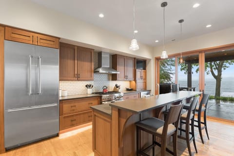 Rivers End Lake House House in Bigfork