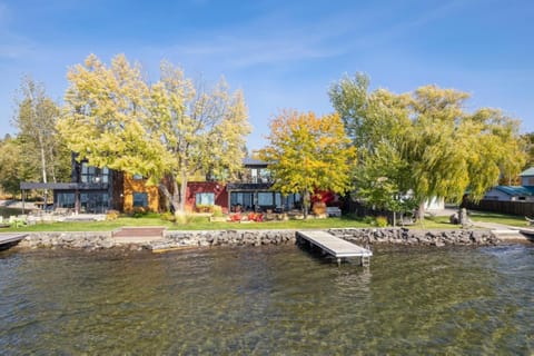 Rivers End Lake House House in Bigfork