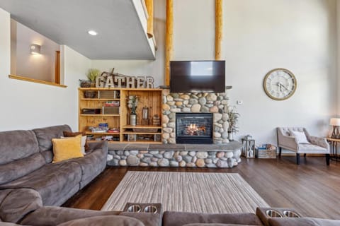 Wood Run Ski Haus House in Whitefish