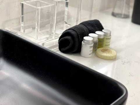 The Brand New - The Luxe Cabin sleeps 12! Cabin in Broken Bow