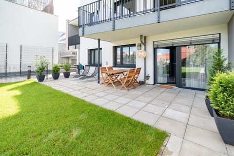 Property building, Day, Garden, View (from property/room), Balcony/Terrace, Seating area, Garden view