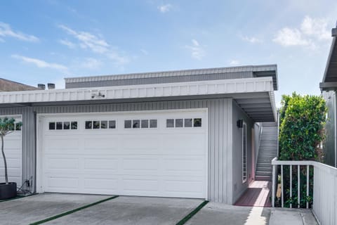 Cardiff Retreat with Game Room and Deck, Near Beach Apartment in Cardiff