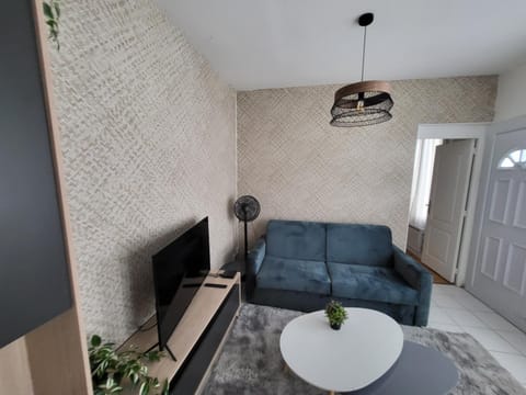 Appartement T2 spacieux de 30m2, idéal proche Paris Apartment in Issy-les-Moulineaux