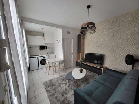 Appartement T2 spacieux de 30m2, idéal proche Paris Apartment in Issy-les-Moulineaux