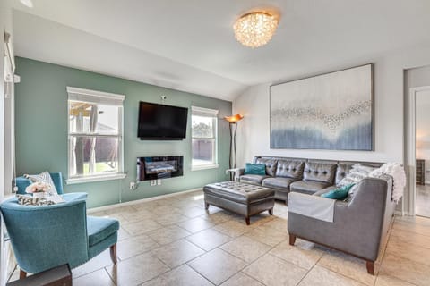 Chic and Relaxing Katy Escape with Community Pool! House in Harris County
