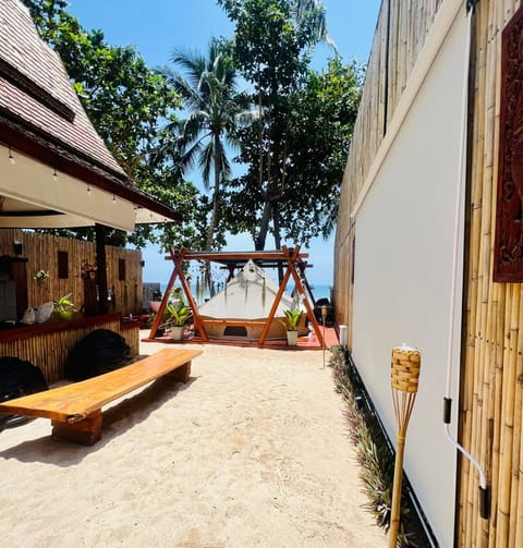 Patio, Communal lounge/ TV room, Day, Evening entertainment, sunbed