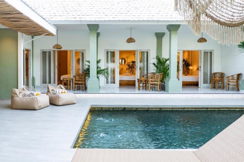 Property building, Swimming pool