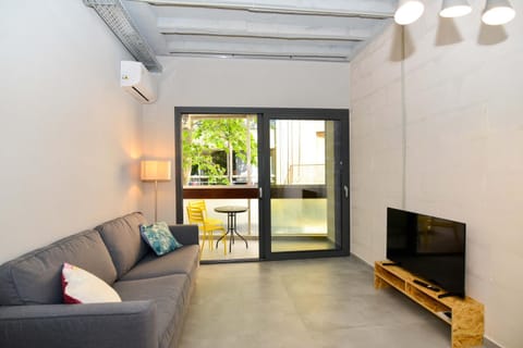 Communal lounge/ TV room, Living room, Seating area
