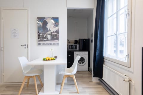 Tyylikäs City studio, Terassi ja ilmainen parkki Vanha Postitalo Apartment in Finland