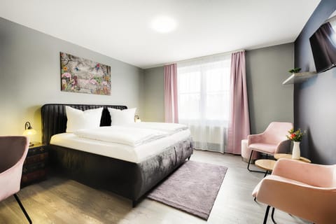 Bed, TV and multimedia, Photo of the whole room, Seating area