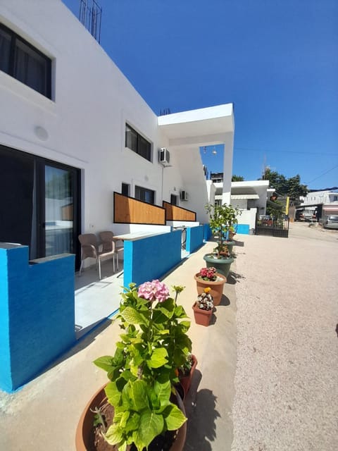 Property building, View (from property/room), Balcony/Terrace