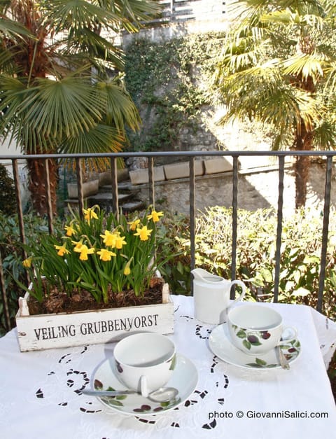 Balcony/Terrace, Decorative detail