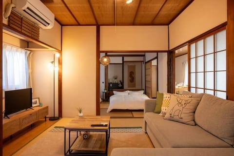 TV and multimedia, Living room, air conditioner
