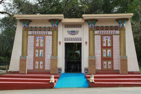 Facade/entrance, Facade/entrance