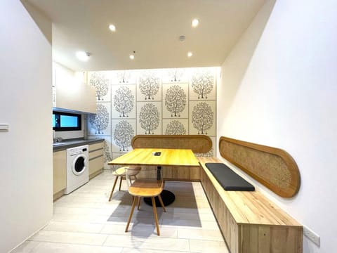 Kitchen or kitchenette, Living room, Dining area