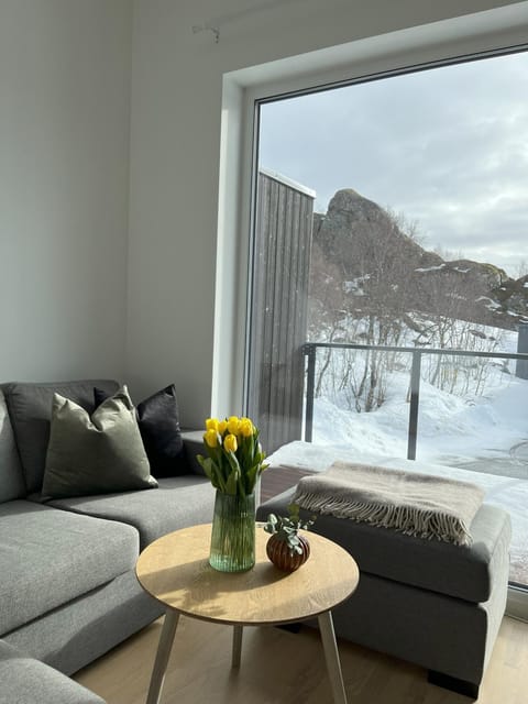 View (from property/room), Living room, Seating area