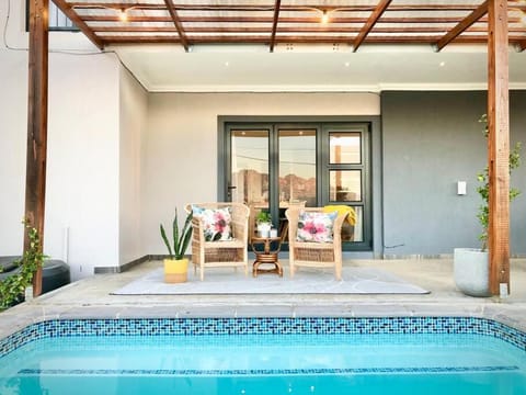 Patio, Swimming pool