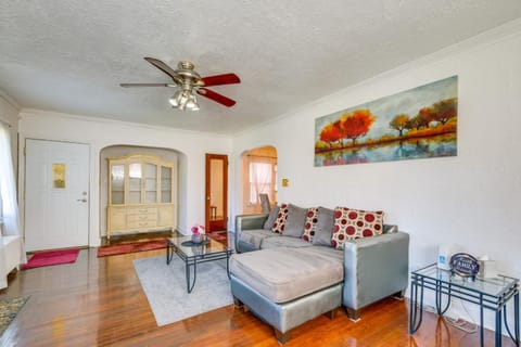 South Euclid Apt Less Than 10 Mi to Downtown Cleveland! Apartment in Cleveland Heights