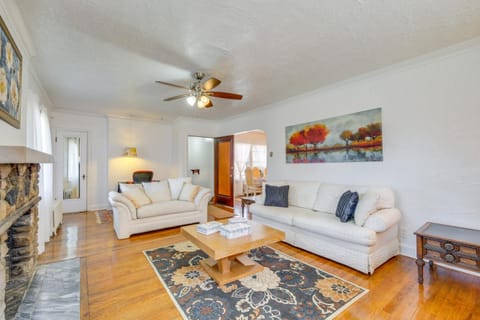 Trendy South Euclid Apt - 5 Mi to Cleveland Clinic Apartment in Cleveland Heights