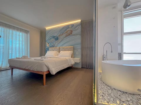 Luxury Seafront Apartment, Parking and Beach by Host Hero Apartment in Civitanova Marche